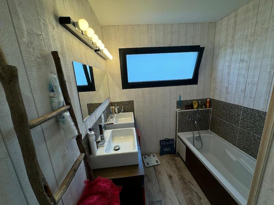 Luxury Villa With Pool And View Жувиньяк Экстерьер фото
