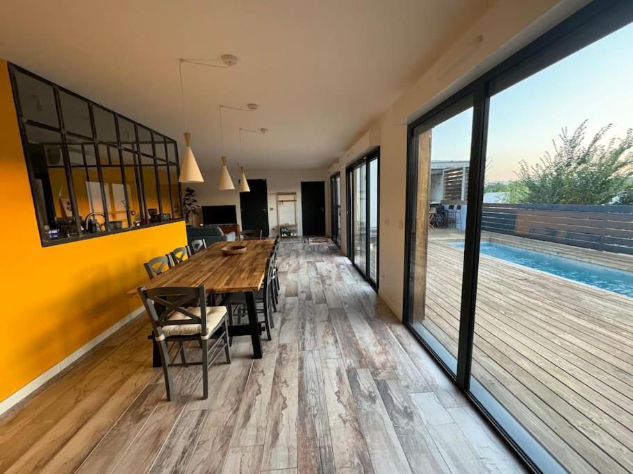 Luxury Villa With Pool And View Жувиньяк Экстерьер фото