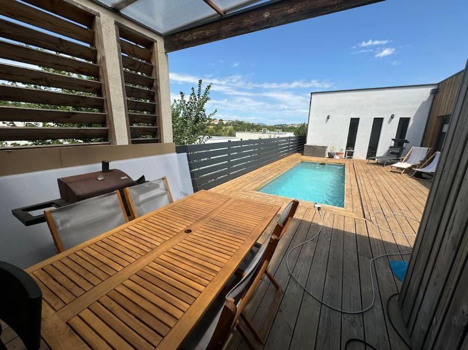 Luxury Villa With Pool And View Жувиньяк Экстерьер фото