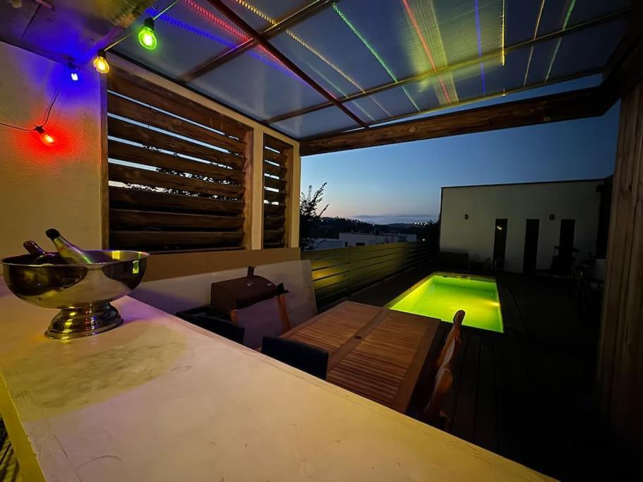 Luxury Villa With Pool And View Жувиньяк Экстерьер фото
