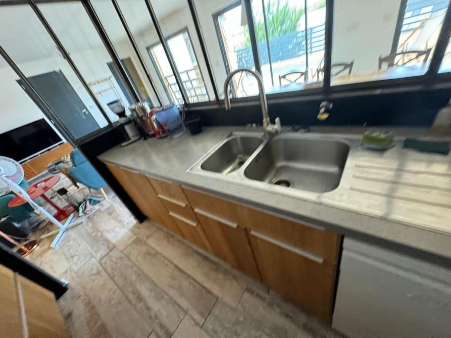 Luxury Villa With Pool And View Жувиньяк Экстерьер фото